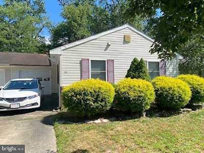 112 Lexington Dr Tuckerton, NJ 08087