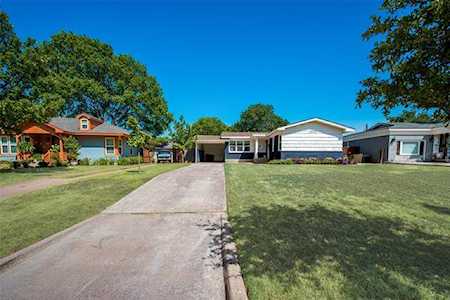 2925 Ryan Place Drive Fort Worth, TX 76110