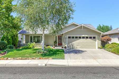 77 Freshwater Dr Phoenix, OR 97535