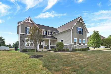 11433 Montoya Dr Zionsville, IN 46077