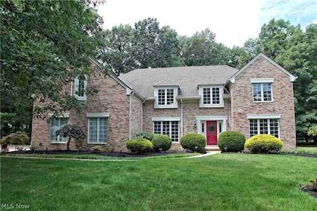 310 Regatta Dr Avon Lake, OH 44012