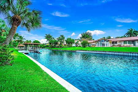 832 SW 35th Avenue Boynton Beach, FL 33435