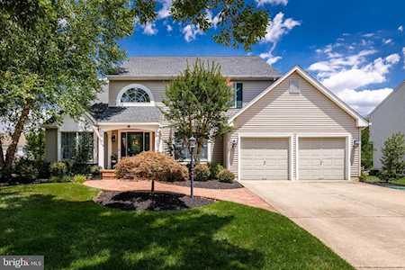 47 Country Squire Ln Marlton, NJ 08053