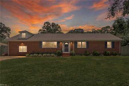 317 Old Dr Chesapeake, VA 23322