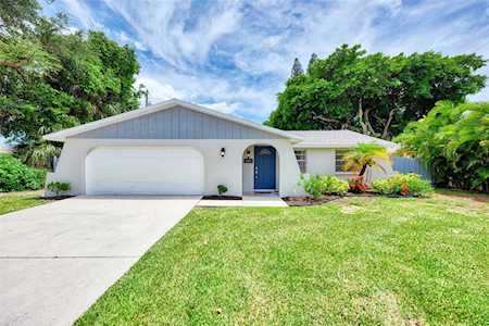 225 Sovrano Rd Venice, FL 34285