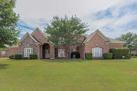 9001 Carriage Creek Rd Bartlett, TN 38002