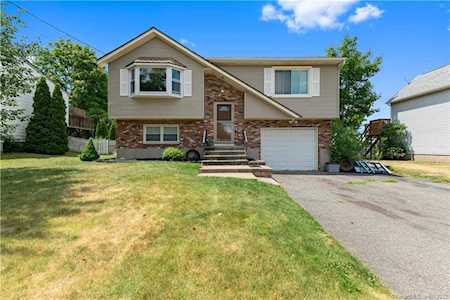 429 Yale Avenue Meriden, CT 06450