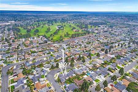 5821 Marshall Dr Huntington Beach, CA 92649