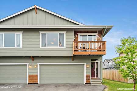 2924 Qin Ct #6 Anchorage, AK 99507