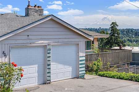 805 S 208th St Des Moines, WA 98198