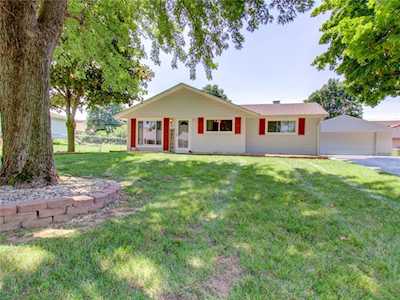 935 Rolling Hill Rd Greenwood, IN 46142