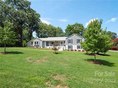 3812 Saint Regis Dr Gastonia, NC 28056
