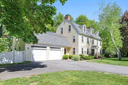21 River Meadow Dr West Newbury, MA 01985