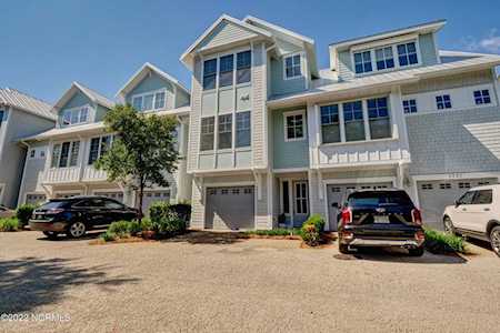 1729 Tearthumb Court Wilmington, NC 28403