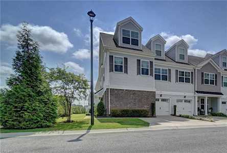 401 Charleston St Chesapeake, VA 23322