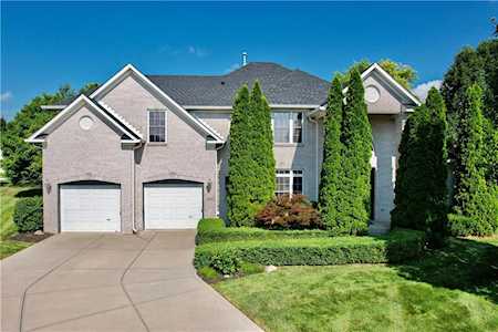 4064 Shady Pointe Row Greenwood, IN 46143