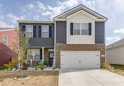 1957 Peaceful Brook Dr Antioch, TN 37013