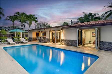 2220 SE 13th St Pompano Beach, FL 33062