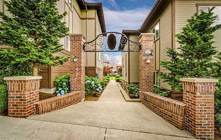 973 NE Ingram St #A108 Issaquah, WA 98029