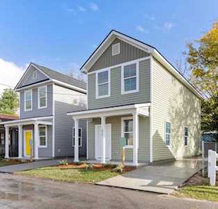 1993 Beech Ave North Charleston, SC 29405