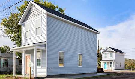1995 Beech Ave North Charleston, SC 29405