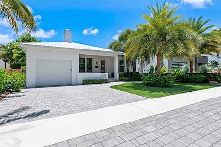 530 NE 9th Ave Fort Lauderdale, FL 33301