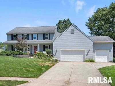 4525 Ashworth Ct Bettendorf, IA 52722