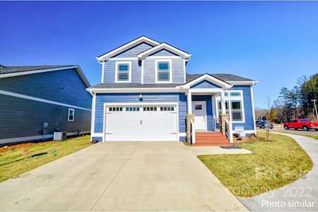 332 Windy Acres Knoll Dr Hendersonville, NC 28792