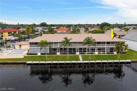 3943 SE 11th Place #201 Cape Coral, FL 33904