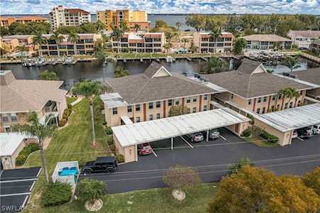 4105 SE 19th Place #201 Cape Coral, FL 33904