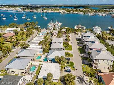 275 Delmar Ave Fort Myers Beach, FL 33931