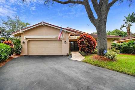 636 Deer Creek Hollows Cir Deerfield Beach, FL 33442