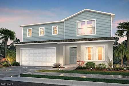 821 Franklin Ct Immokalee, FL 34142