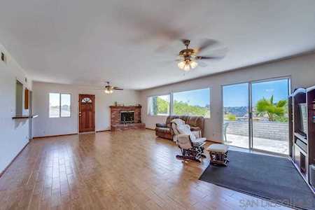 5332 Prosperity Ln San Diego, CA 92115