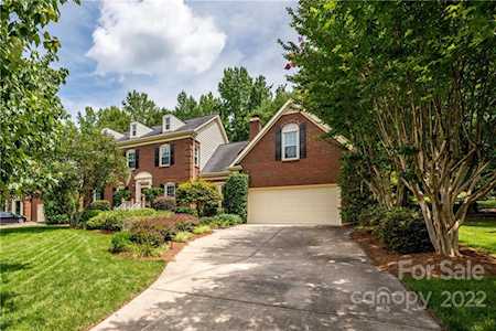 4817 Hickory Glen Dr Matthews, NC 28105
