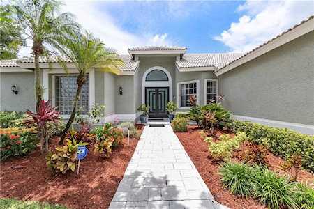 2134 Sea Pines Way Coral Springs, FL 33071