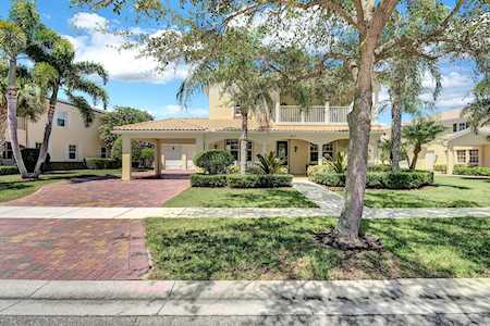 8473 Zanzibar Lane Wellington, FL 33414