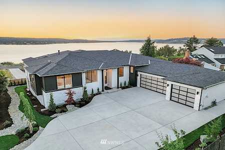 9411 31st St W University Place, WA 98466