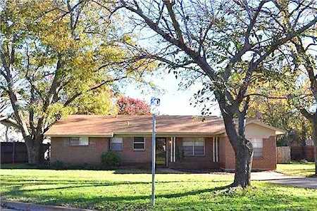 1732 Sylvan Drive Arlington, TX 76012