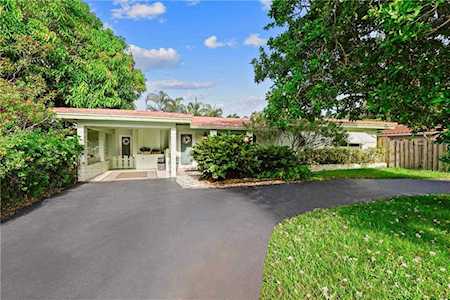 2000 NE 28th St Lighthouse Point, FL 33064