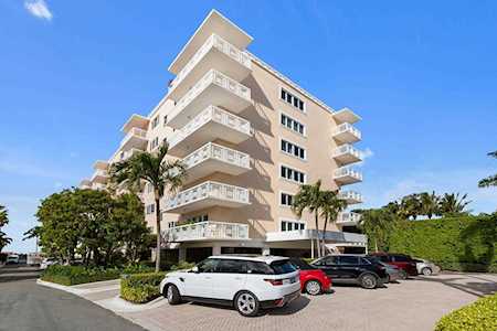 250 Bradley Place #307 Palm Beach, FL 33480
