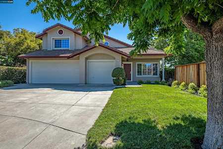350 Newcastle Ln Danville, CA 94506