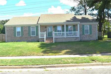 2641 Roundtree Circle Chesapeake, VA 23323