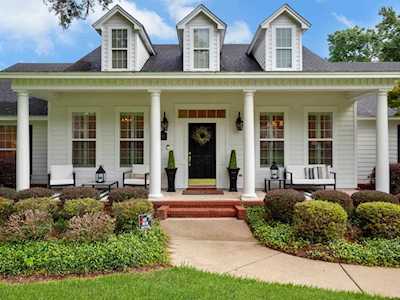 4551 Hedgewood Drive Tallahassee, FL 32309