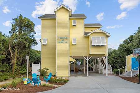 104 Howe Street Emerald Isle, NC 28594
