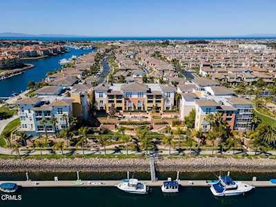 1532 Seabridge Ln Oxnard, CA 93035