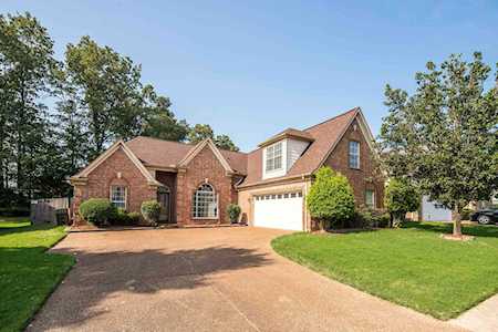 9610 Misty Knoll Dr Cordova, TN 38016