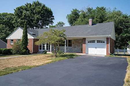 822 West Roxbury Pkwy Brookline, MA 02467