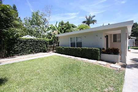 1042 Alto Road Lake Worth Beach, FL 33462