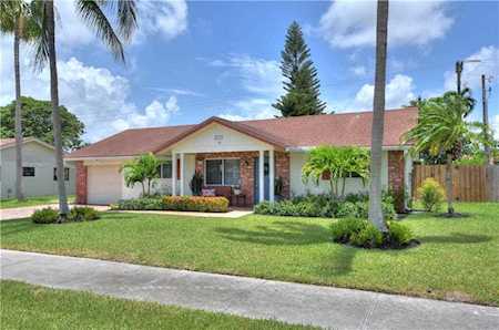 1761 NW 43rd St Oakland Park, FL 33309